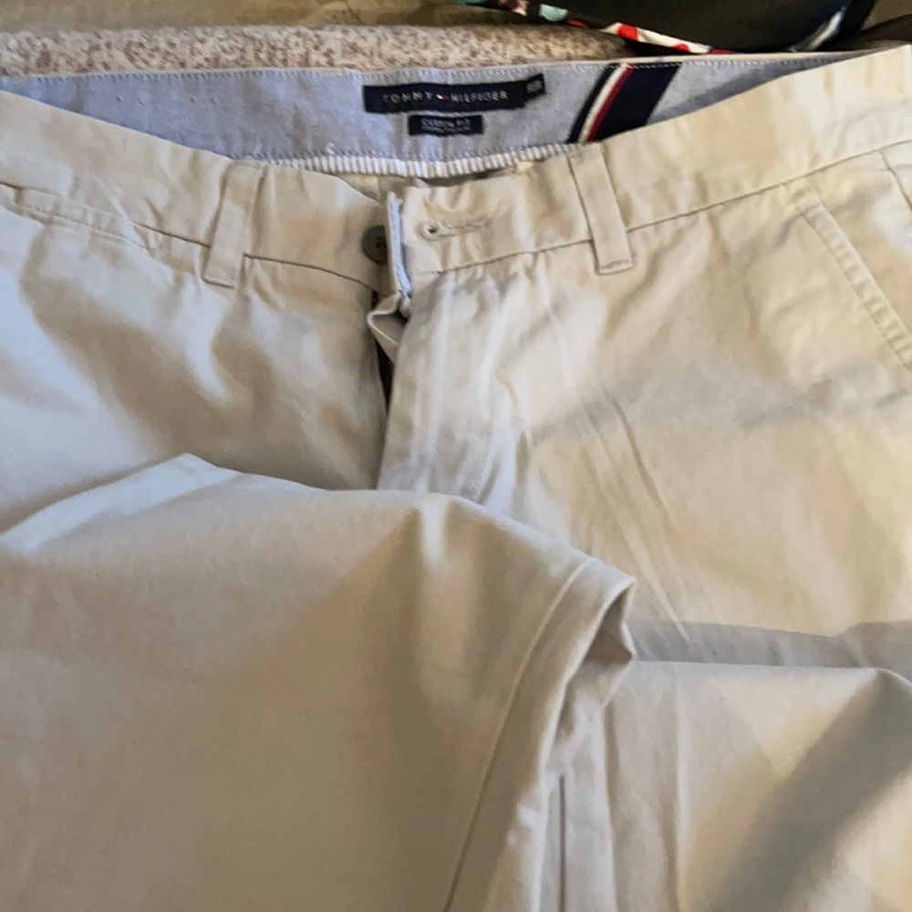 30x30 men’s beige tommy hilfger pants